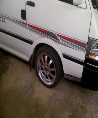 รถตู้โตโยต้า5L ตู้ทึบสีขาว 2003 รถตู้โตโยต้า5L ตู้ทึบสีขาว 2003