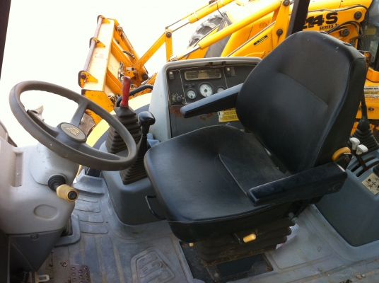 ขายรถตักหน้าขุดหลัง JCB 214 สภาพสวย พร้อมใช้งาน ไม่เคยใช้งานในไทย
