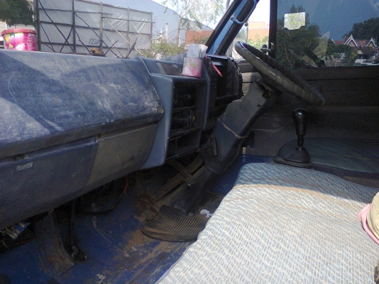 ขายหกล้อดั้มพ์อีซูสุ NPR59LU 115 ดั้มพ์สามมิตร F หน้า-หลัง แอร์เย็น