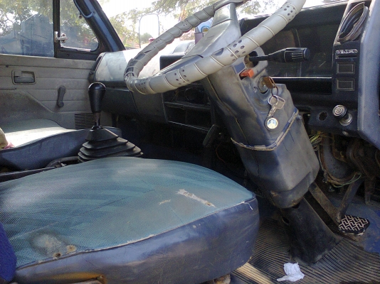 ขายหกล้อดั้มพ์อีซูสุ NPR59LU 115 ดั้มพ์สามมิตร F หน้า-หลัง แอร์เย็น