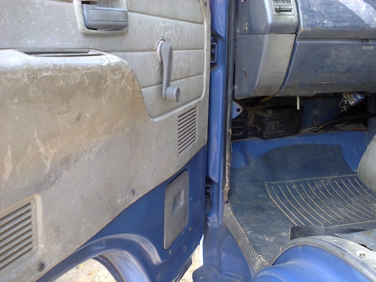 ขายหกล้อดั้มพ์อีซูสุ NPR59LU 115 ดั้มพ์สามมิตร F หน้า-หลัง แอร์เย็น