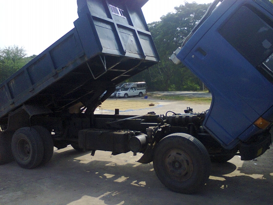 ขายหกล้อดั้มพ์อีซูสุ NPR59LU 115 ดั้มพ์สามมิตร F หน้า-หลัง แอร์เย็น