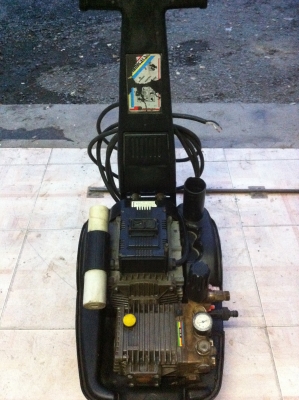 ปั๊มอัดฉีด ไฟ 220 โวล์ว มอเตอร์ 5 แรง