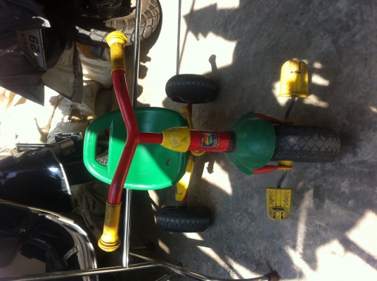 สามล้อถีบของเยอรมัน (ของเด็ก) สามล้อถีบของเยอรมัน (ของเด็ก)