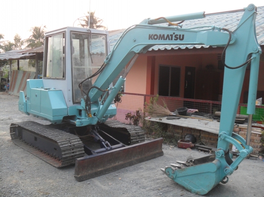 ขายรถแบคโฮ KOMATSU PC 40-6