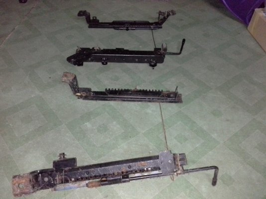 ขายรางเบาะ 2 คู่ ซ้าย และขวาครบๆ