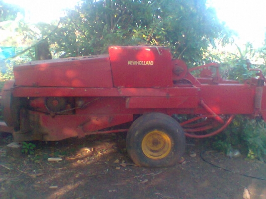 เครื่องอัดฟางnewholland376สภาพดี เครื่องอัดฟางnewholland376สภาพดี