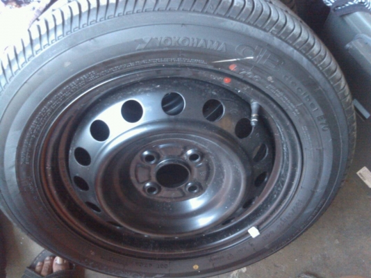 ขายยาง YOKOHAMA ขอบ 15 ยางมือ 1 ถอดจากป้ายแดง
