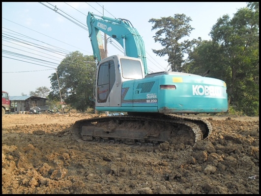 แมคโคร SK 200