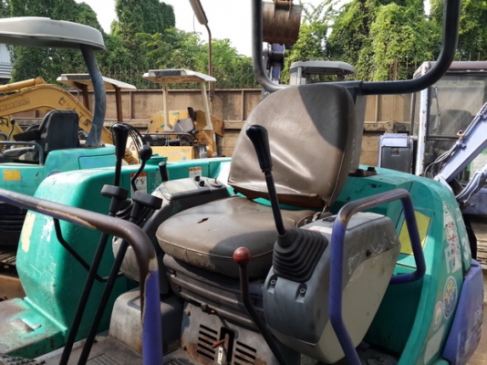 ขาย รถขุด KOMATSU รุ่น PC30-7E- แทร็กเหล็ก  มือสองญี่ปุ่น