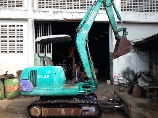 ขาย รถขุด KOMATSU รุ่น PC30-7E- แทร็กเหล็ก  มือสองญี่ปุ่น