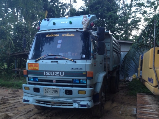 10ล้อดั้ม ISUZU ROCK 240นางฟ้าแท้ดั้มสามมิตร รถสวยจัด