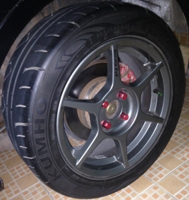 ขายล้อ p1 งาน cg ขอบ15 พร้อมยางซิ่ง ku36 ปี11