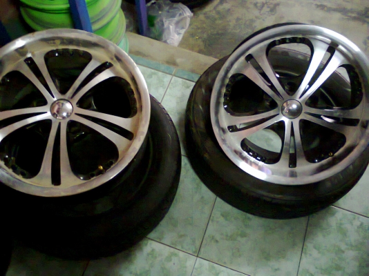 ขาย R16X7.5 5/114 พร้อมยาง1คู่3000ลดราคาแล้วครับ
