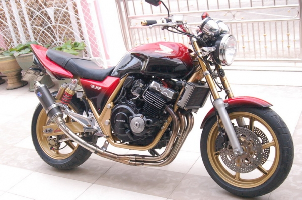 --ขาย CB400 ทะเบียนแท้กรุงเทพ สวยๆๆ <<ทะเบียนแท้>>--