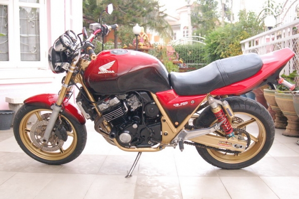 --ขาย CB400 ทะเบียนแท้กรุงเทพ สวยๆๆ <<ทะเบียนแท้>>--