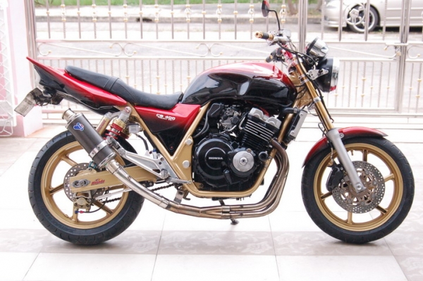 --ขาย CB400 ทะเบียนแท้กรุงเทพ สวยๆๆ <<ทะเบียนแท้>>--
