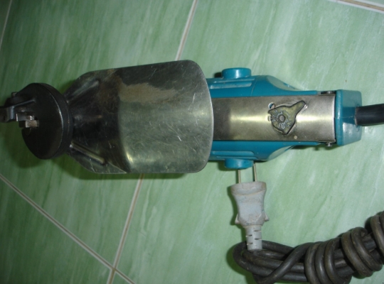 ขายเครื่องตัดแผ่นโลหะด้วยไฟฟ้า ยี่ห้อ makita รุ่น JS1600 ขนาด 1.6mm 300 วัตต์