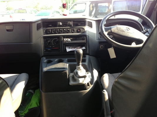 รถตู้ Benz MB-140