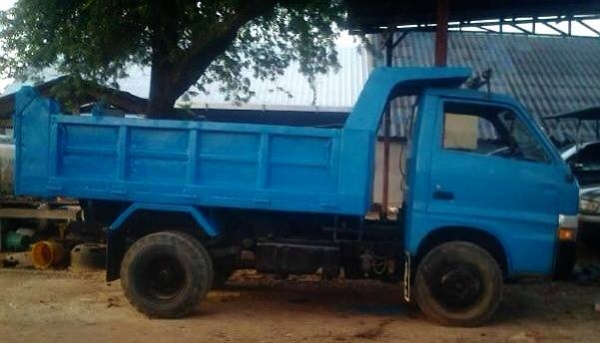 ***ขายแล้วครับขอบคุณ Truck2hand ขาย6ล้อดั๊ม3คิว"ดั๊มกระป๋อง" ISUZU TL วางเครื่อง110แรง(ลงเล่ม) แรงดี แน่น ช่วงล่างเดิม คัสซีดีไม่ปะไม่ดาม กระบะดั๊ม3ตัน ยิงหน้า สภาพดีพื้นดี ข้างดีไม่ผุ สาดสีมาใหม่ ยางดี6เส้น หัวดีภายในดีคอนโซลดี พร้อมใช้ พร้อมลุ