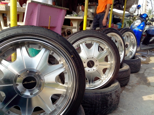 ขายแม็vipๅ17มือสองพร้อมยาง4รู100/113