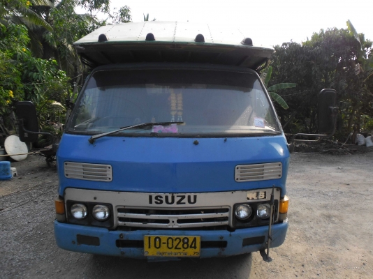 ขาย 6 ล้อ สองแถว KS -31 กระบะยาว 5 เมตร ขาย 6 ล้อ สองแถว KS -31 กระบะยาว 5 เมตร