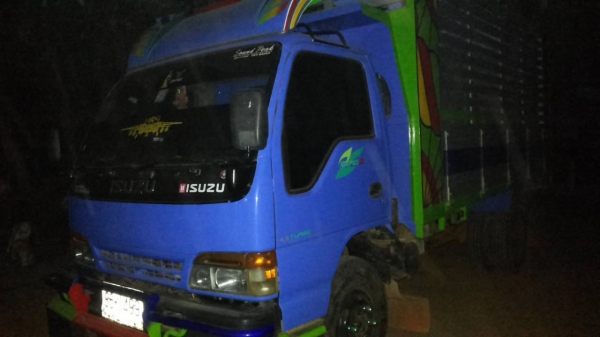 ***ขายแล้วครับขอบคุณ Truck2hand ขาย6ล้อดั๊มเกษตรสวยๆ ISUZU NPR120 NPR66LX5T ห้างแท้ฝาขาวปี41 เครื่องเดิม4HF1 120แรง แน่นๆฟิตมาใหม่ แรงดี ช่วงล่างFหลังคัสซีสวยเดิมไม่ผุ ไม่ปะไม่ดาม กระบะดั๊มเกษตรพื้นเหล็กฝาข้างเนียมคอกเหล็กกล่องสภาพสวย ต่อใหม่ไม่นาน ยาว4.3