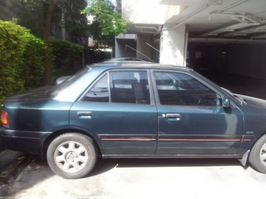 รถ Mazda รุ่น 323 รถบ้าน สภาพดีมาก พร้อมใช้