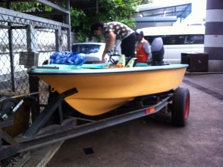 ขายด่วน เรือไฟเบอร 12ฟุต ขายด่วน เรือไฟเบอร 12ฟุต