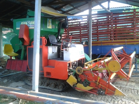 ขายรถเกี่ยวข้าว SUN SUN