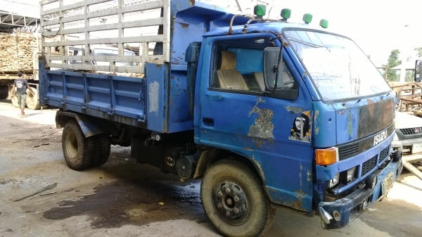 ISUZU NPR115 แรง รถห้างแท้เกียร์สั้น เอาไปเก็บหัวหน่อย สวย..อย่างอื่นได้หมด...