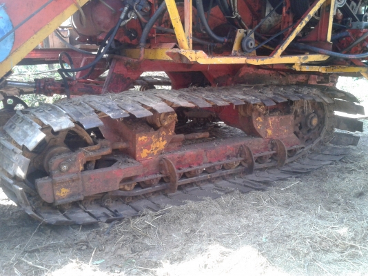 ขายรถเกี่ยวข้าวอุ้ม2.5ตัน