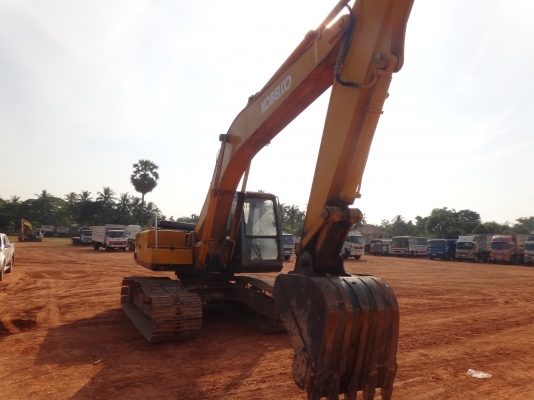 ขายด่วน  รถแบคโฮ KOBELCO   200 รุ่น 3   เก๋งเทา  เอกสารเล่มทะเบียน   สภาพดีพร้อมใช้งาน