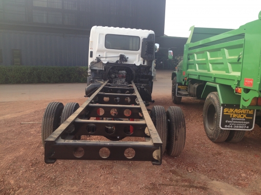 ขายอีกคัน 6 ล้อ HINO MEGA เครื่อง JO8C ระบบน้ำมัน ยาง 825 ขอบ 16 รถช่วงยาวทำใหม่หมดทั้งคัน เช็คเครื่องยนต์ เกียร์ แอร์ เฟืองท้าย ระะไฟ พร้อมวิ่งทะเบียนพร้อมครับ รีบเลยครับ