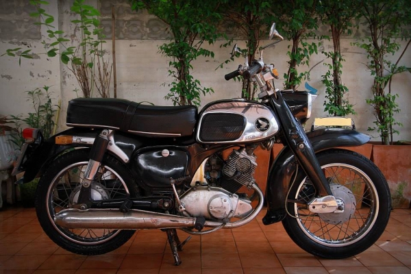 ขายc92 เดิมมากๆ แท้ทั้งคัน สตารท์มือ ทองขาว ทะเบียนเต็มโอน เลขตอง 0918759329