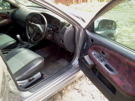 ขายtaxi ท้ายเบนซ์ ปลดเป็นรถบ้านครับ ใส่part evo4 120000