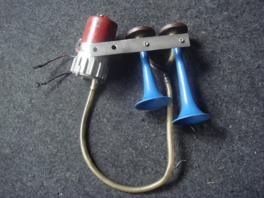 ขายแตรลมรุ่นไม่ต้องมีถังลม 12 v เก่าญี่ปุ่น 1000พร้อมส่ง