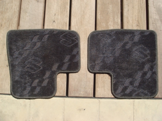 ขายพรหมปูพื้นคู่หลังแถว2หรือแค๊ปสวยไม่ทราบรุ่น450พร้อมส่งครับ