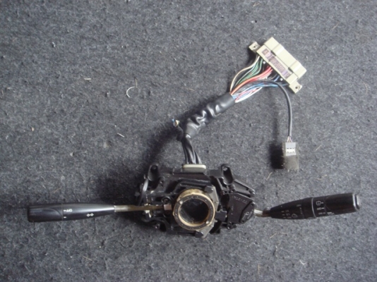 ขายสวิทช์ยกเลี้ยวรุ่นพวงลัยมีออฟชั่นปุ่มคอลโทลของเซิฟ(surf)ไม้ตี้500บาทครับ