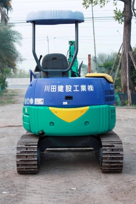 ขายรถแม็คโค KOMATSU PC30MR-1(รุ่น9) นำเข้าจากญี่ปุ่น ไม่เคยผ่านการใช้งานในไทย สนใจติดต่อ 086-775-7900
