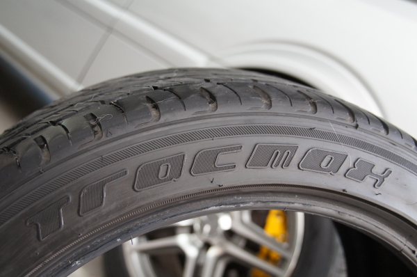 ขายยาง 225/45/18 สภาพแกะกล่อง