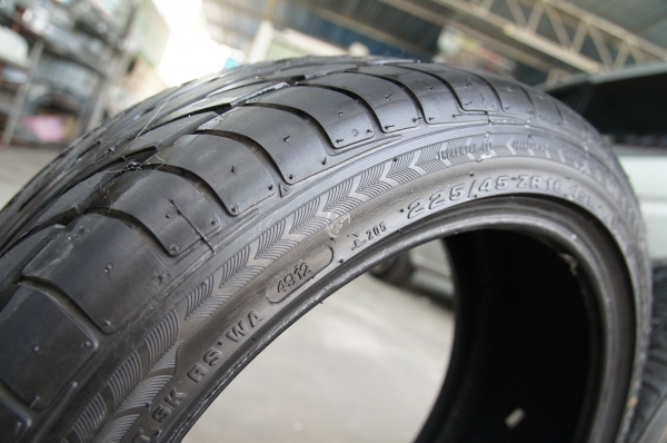 ขายยาง 225/45/18 สภาพแกะกล่อง