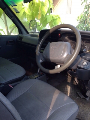 รถตู้ commuter 2002 สภาพดี พร้อมใช้งาน