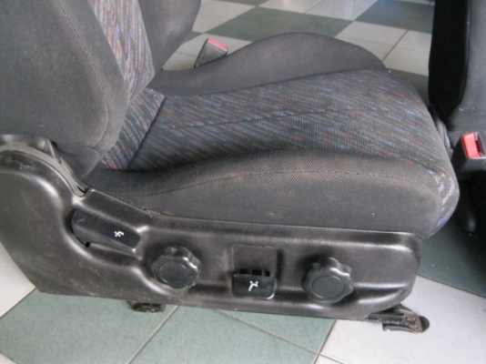 เบาะมิตซู GTO สภาพสวย พร้อมราง ปีกแน่นๆ คู่ 6000 เบาะมิตซู GTO สภาพสวย พร้อมราง ปีกแน่นๆ คู่ 6000