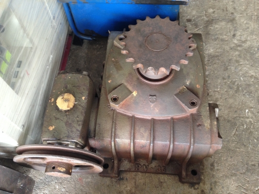 ขายหัวเกียร์ทดรอบ แบบนอน รอบช้า อัตราทด 1:100 มาพร้อมตัวทดรอบแล้ว สภาพดี พร้อมใช้งาน