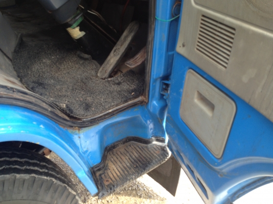 ขาย6ล้อNPR เครื่อง6BD 165 ช่วงล่างFคัทซีสวย ยางดี แอร์เย็น