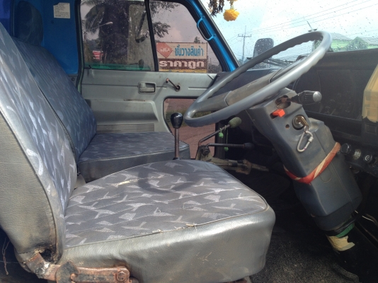 ขาย6ล้อNPR เครื่อง6BD 165 ช่วงล่างFคัทซีสวย ยางดี แอร์เย็น