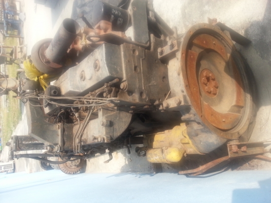 ขายเครื่องโคมัสสุ 200รุ่น6  ระหัส  6D95L