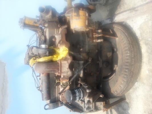 ขายเครื่องโคมัสสุ 200รุ่น6  ระหัส  6D95L