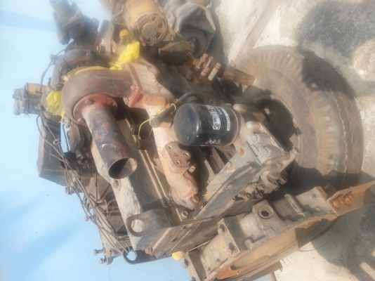 ขายเครื่องโคมัสสุ 200รุ่น6  ระหัส  6D95L